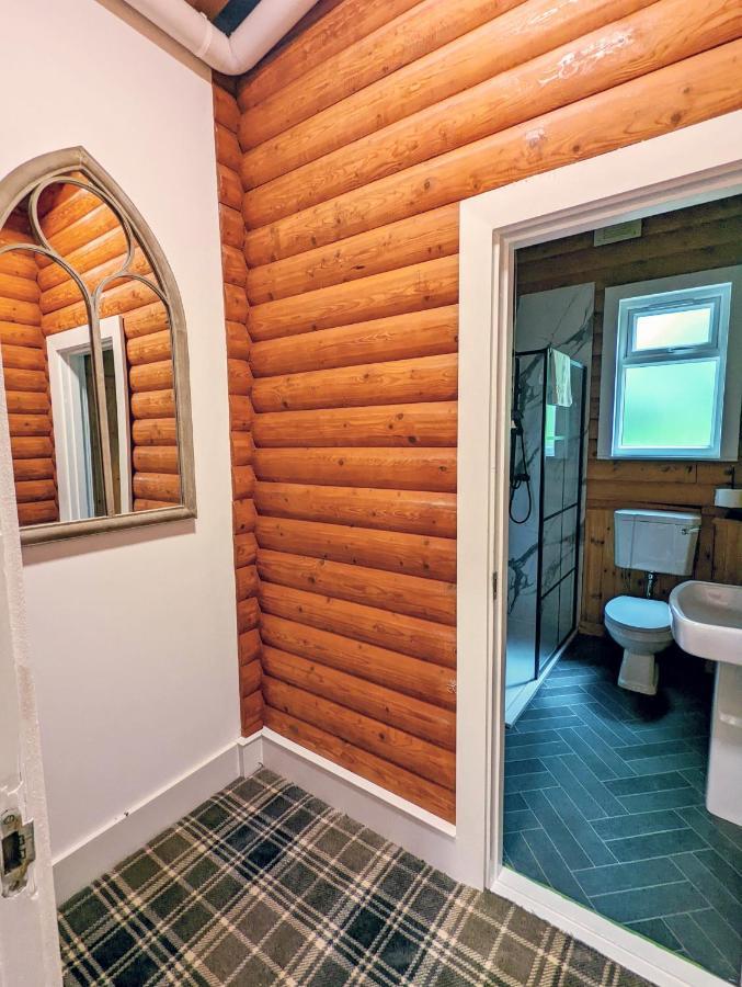 Kaoglen Squirrel Drey-Hot Tub-Pet Friendly-Perth Villa Balnald Exterior photo