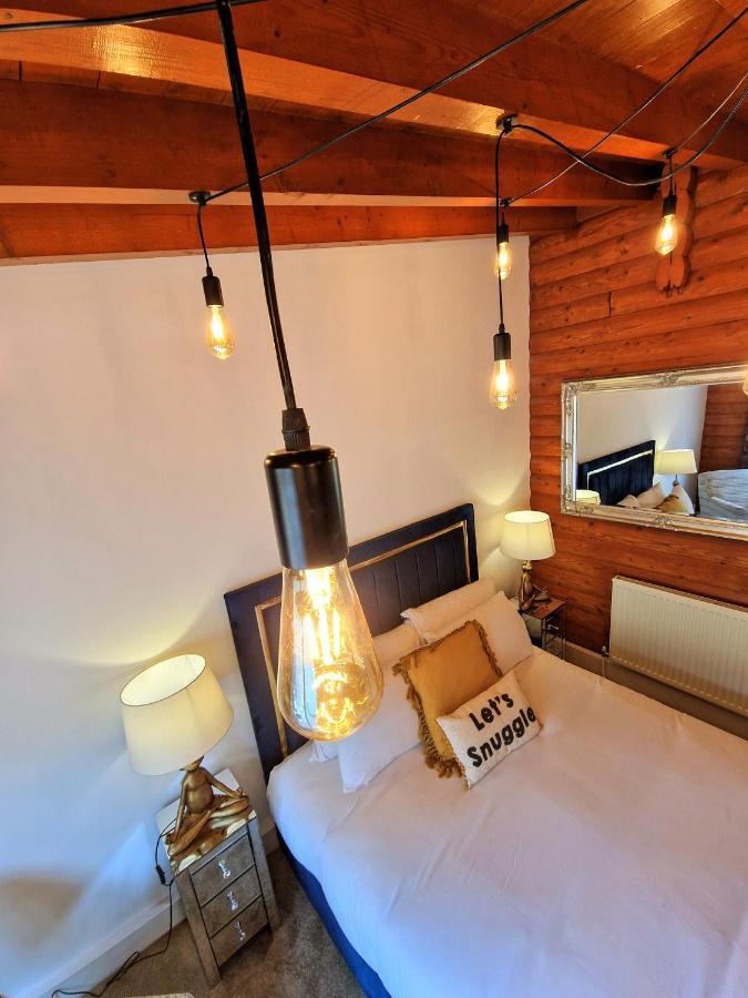 Kaoglen Squirrel Drey-Hot Tub-Pet Friendly-Perth Villa Balnald Exterior photo